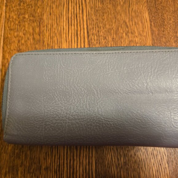Matt & Nat Gray vegan leather wallet - Picture 2 of 4